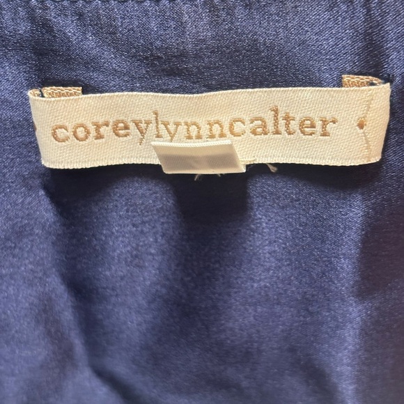 Coreylynn Carter blue satin abstract retro print flutter sleeve dress size 4 - Picture 11 of 11